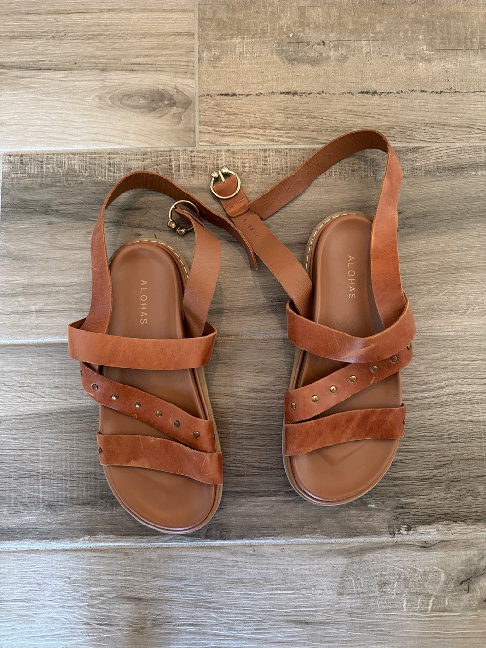Alohas 40 (9) cross wrap ankle strap sandals
